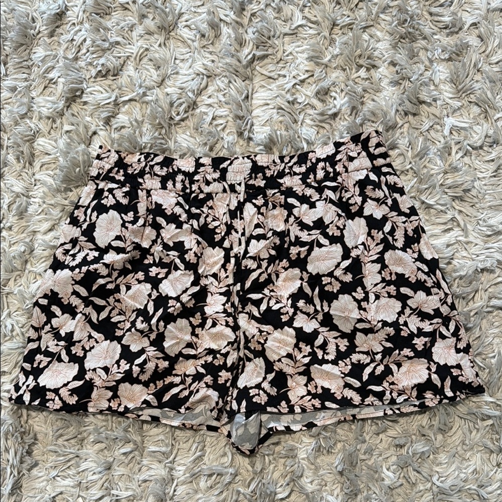 Express Black and Cream Floral High Waist Shorts